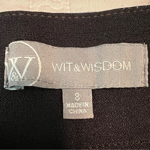 Wit & Wisdom Pull on Glider Kick Flare Eyelash hem Jeans Size 8 - Picture 7 of 9